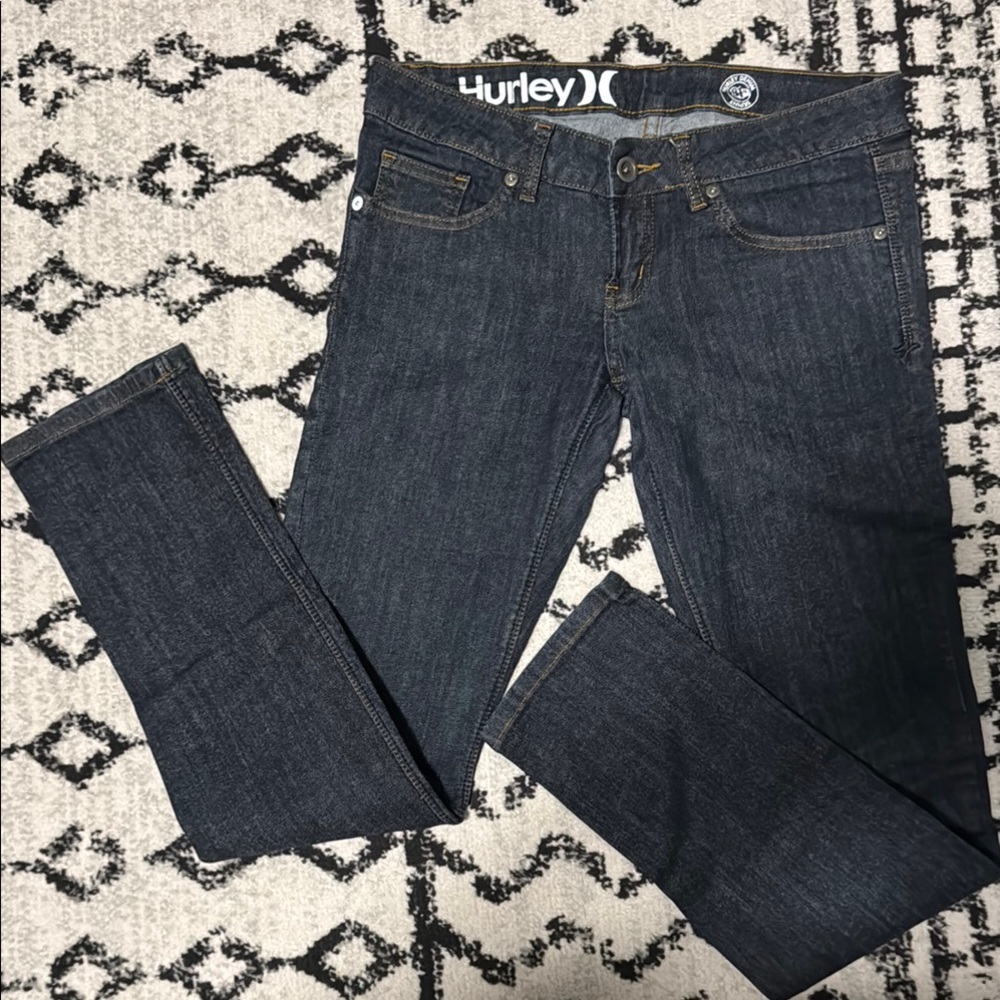 Hurley Women's Dark Blue Jeans - NWOT - Size 28